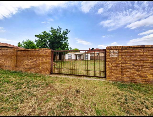 1 BEDROOM HOUSE FOR SALE IN JAMESON PARK